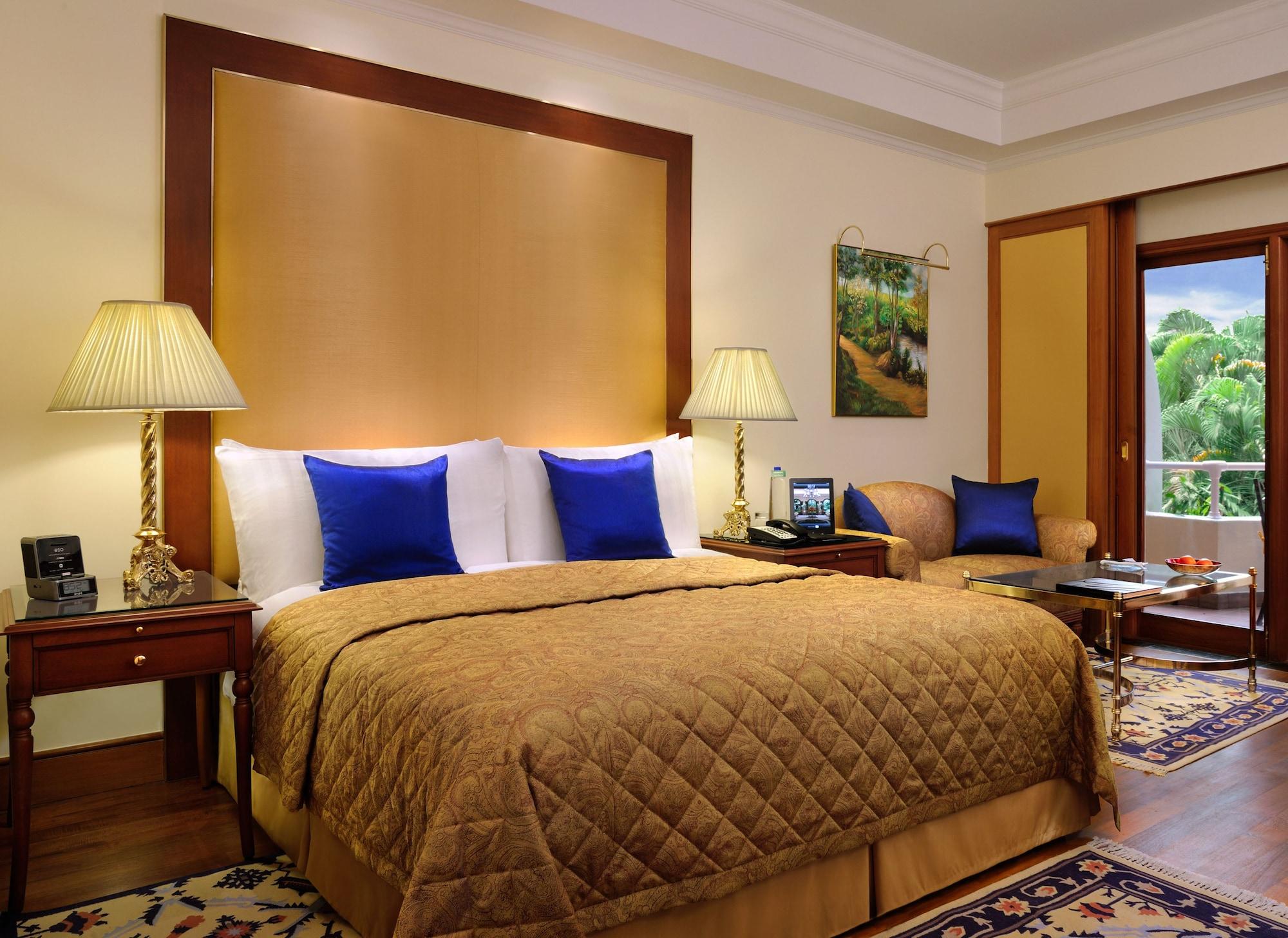 더 오베로이 벵갈루루 외부 사진 A room at the Taj Bengal