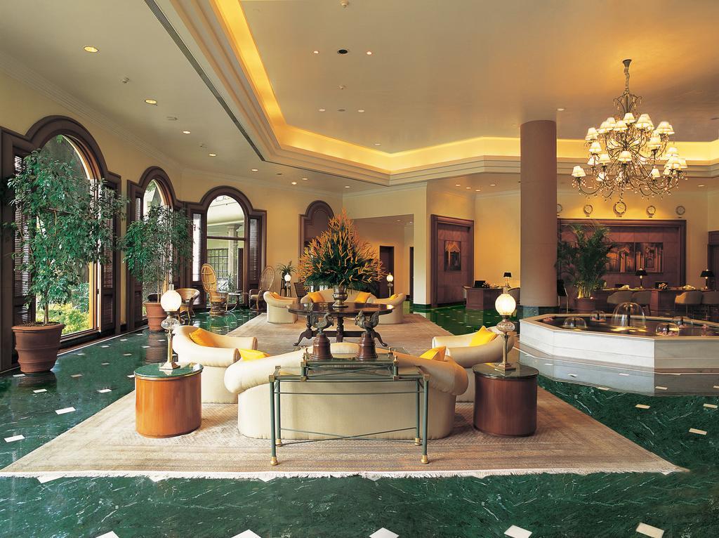 더 오베로이 벵갈루루 외부 사진 Lobby